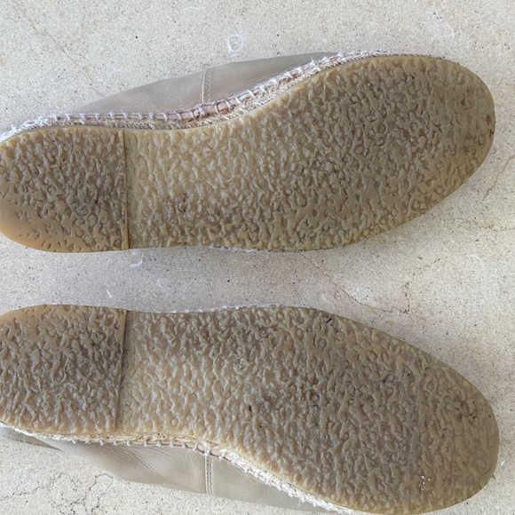 CHANEL Interlocking CC Logo Leather Espadrilles 8.5 - Picture 6 of 8